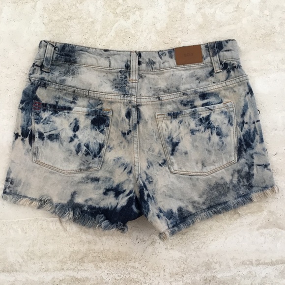 BDG Freda Embellished Mid-Rise Boho Cut-Offs - Picture 6 of 8